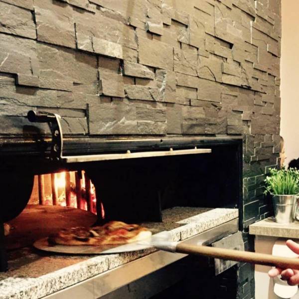 Pizza au feu de bois Villeurbanne Pizz’amore